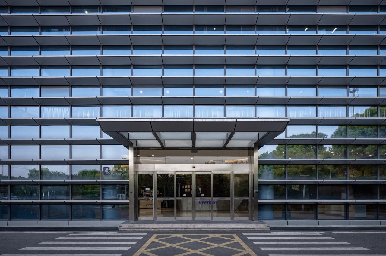 BIM建筑|苏南民营企业发展的建筑样本：航亚科技总部办公楼 / 米丈建筑