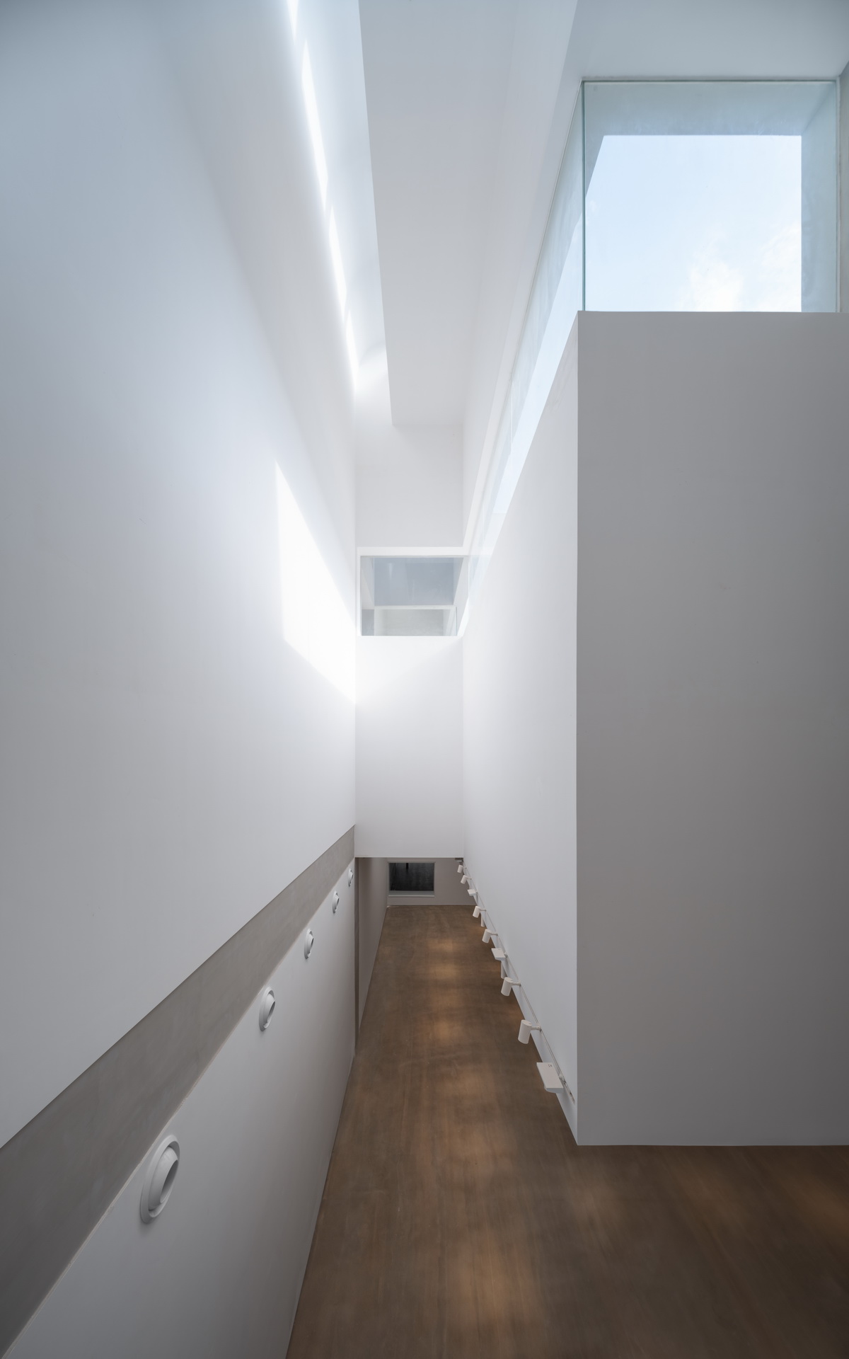 BIM建筑|掀开“白盒子”的美术馆：OCT当代艺术中心-B10馆 / URBANUS都市实践