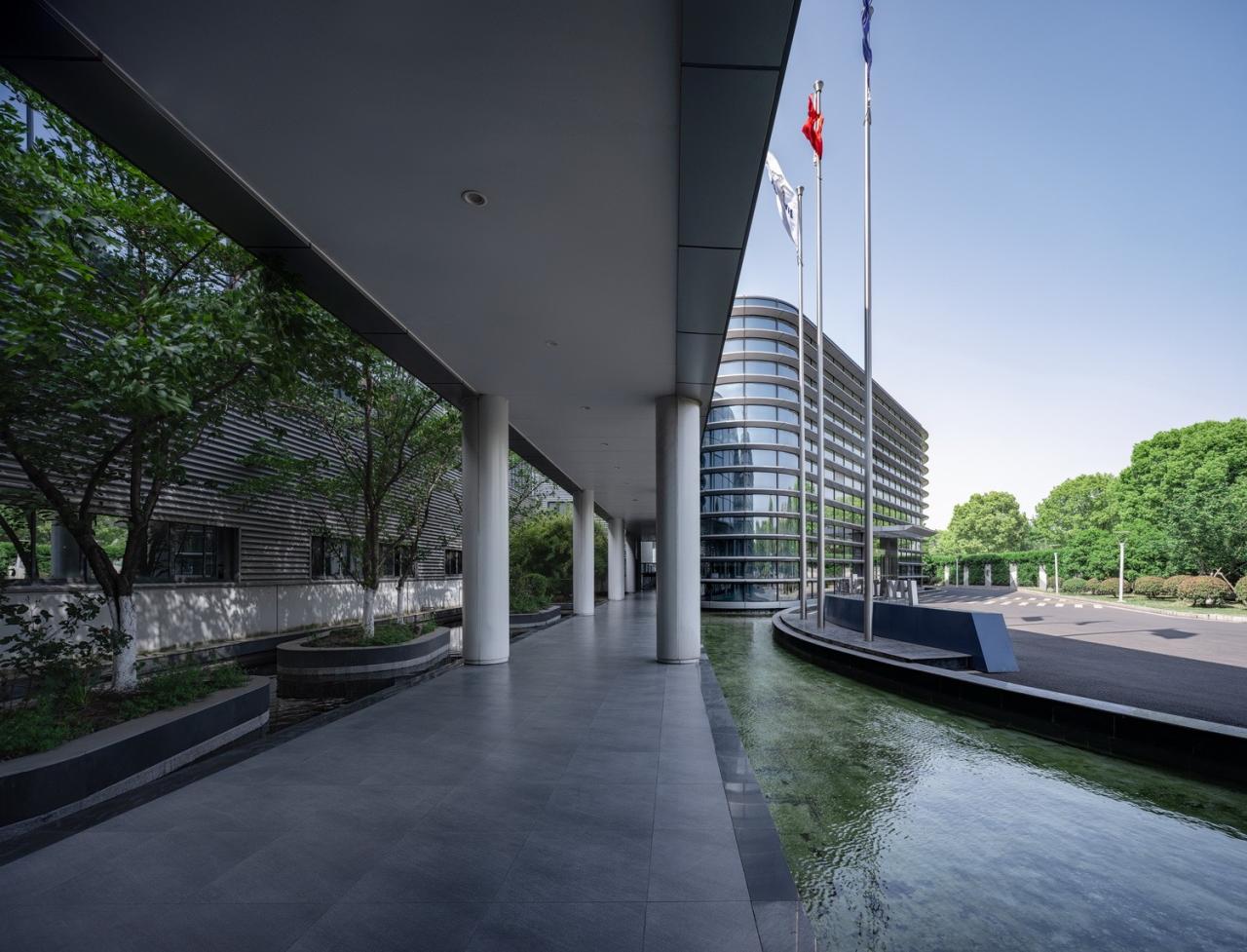 BIM建筑|苏南民营企业发展的建筑样本：航亚科技总部办公楼 / 米丈建筑