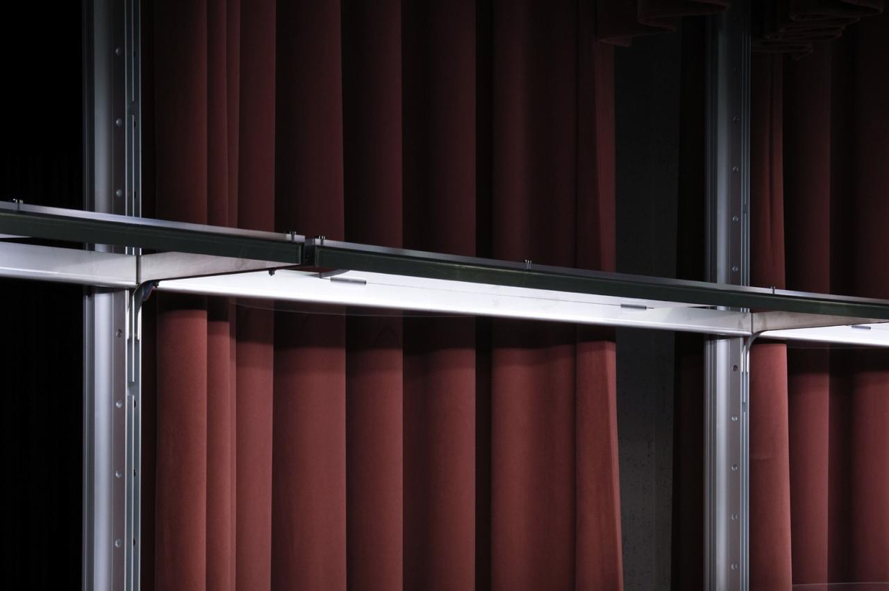 BIM建筑|微醺的夜上海: 一个剧场与酒吧的空间集合体 / 无定设计