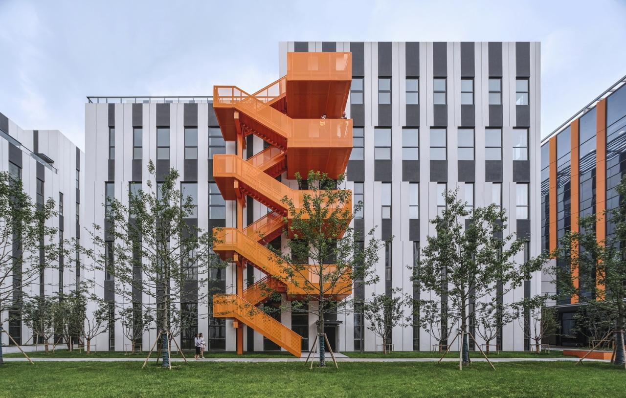 BIM建筑|跳动的色彩×微笑的曲线，园区建筑注入活力与情感：苏州新扬产业园 / FTA