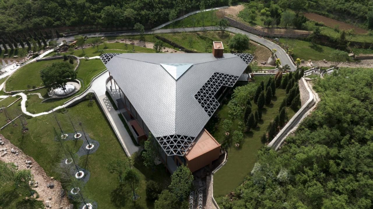 BIM建筑|化作天上的星星, 静美的灵魂栖息地：石家庄安德生命纪念公园·云镜 / 小隐建筑