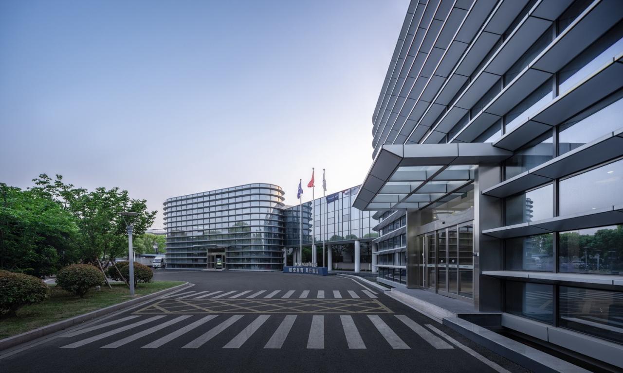 BIM建筑|苏南民营企业发展的建筑样本：航亚科技总部办公楼 / 米丈建筑