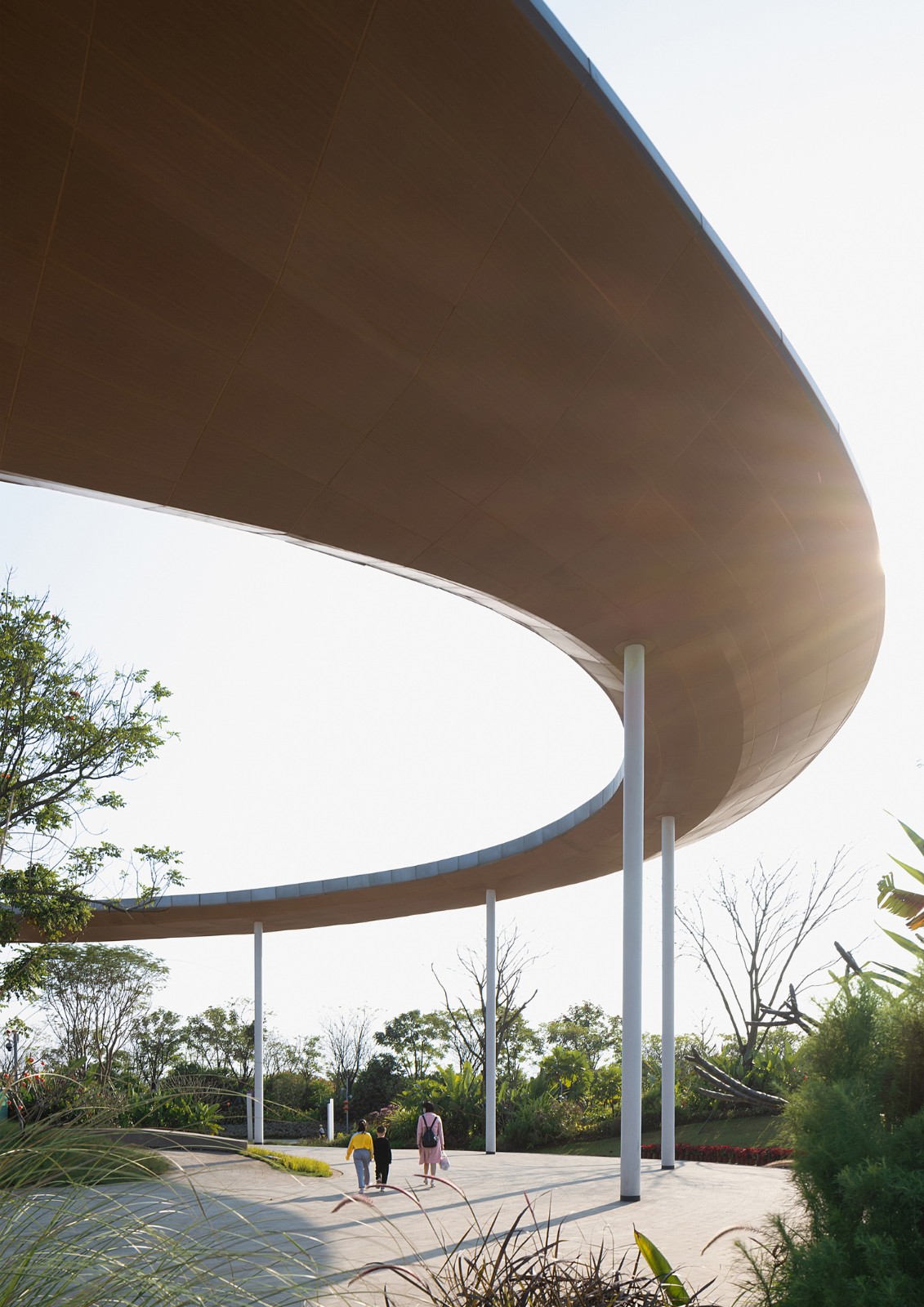 BIM建筑|海口西秀公园游客中心 / 慕达建筑