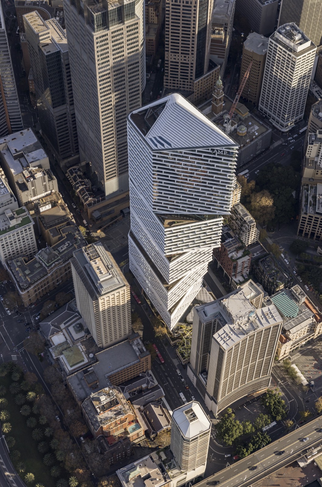 BIM建筑|首个塔楼改造 Quay Quarter，‘嫁接’新楼板 / 3XN