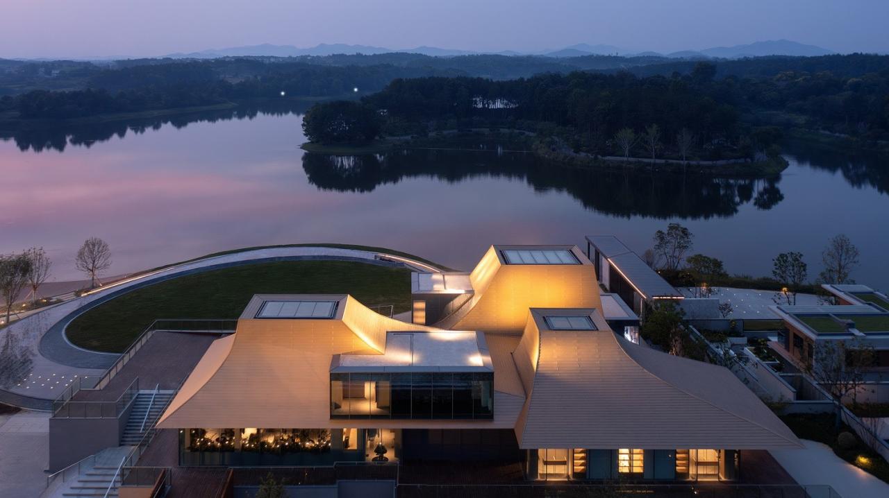 BIM建筑|光的中庭：泊心域社区邻里中心 / 孟凡浩-line+建筑事务所