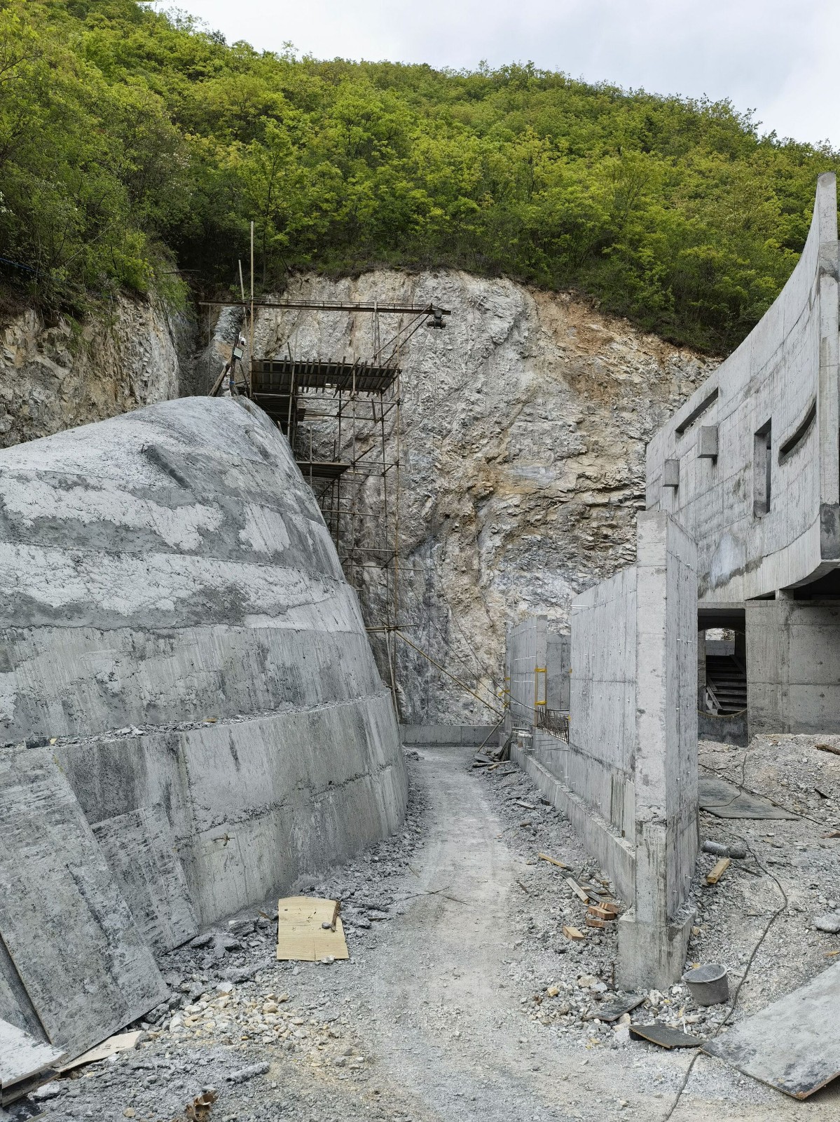 BIM建筑|崖之家 / 郦文曦建筑事务所