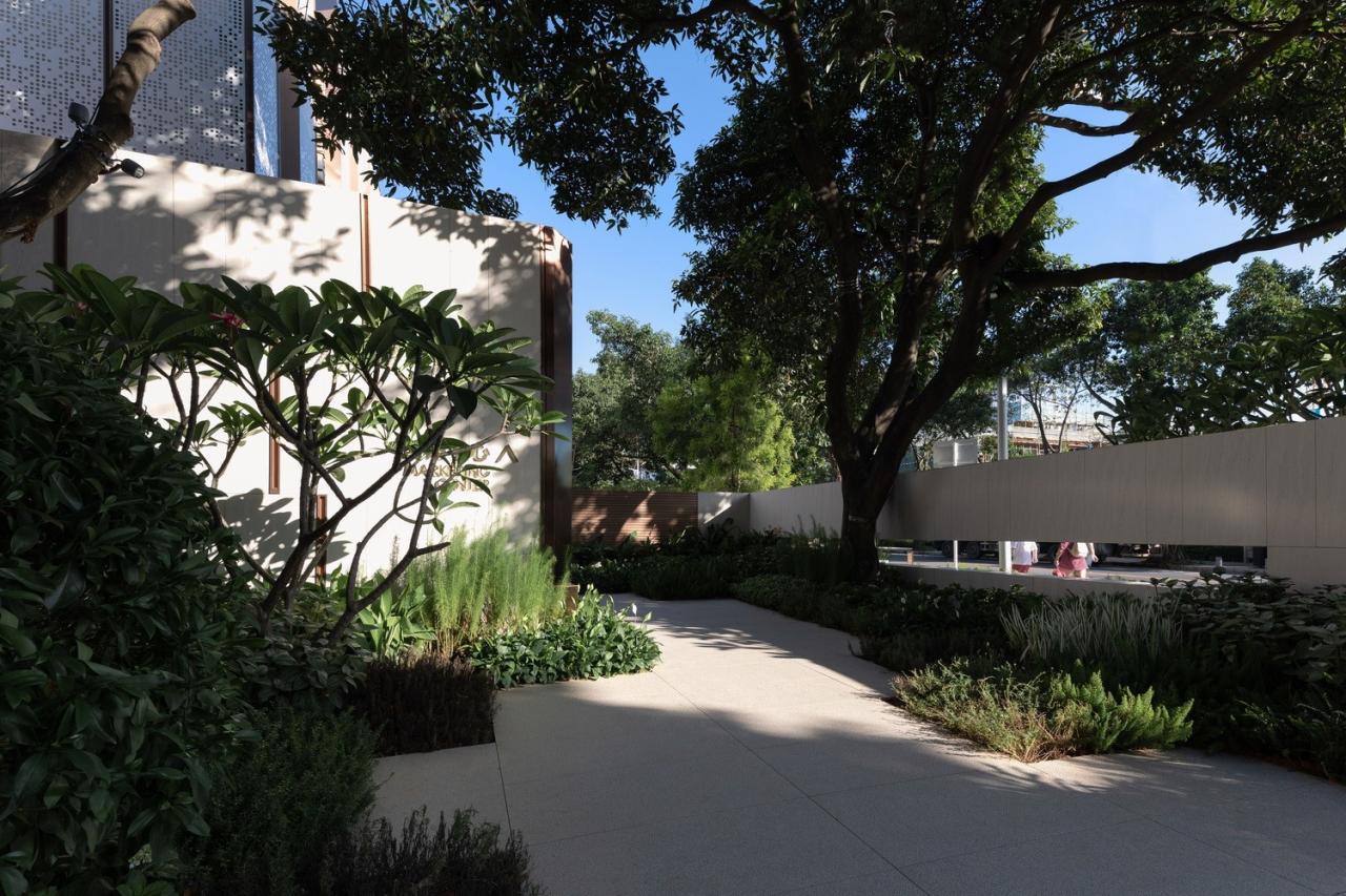 BIM建筑|绿林秘境：深圳中粮悦章凤凰里展示中心 / 柏涛设计