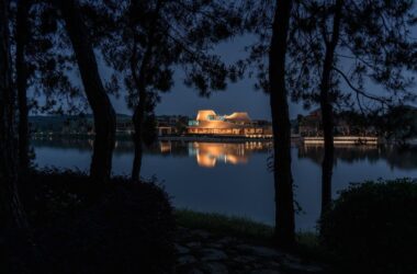 BIM建筑|光的中庭：泊心域社区邻里中心 / 孟凡浩-line+建筑事务所-BIM建筑网