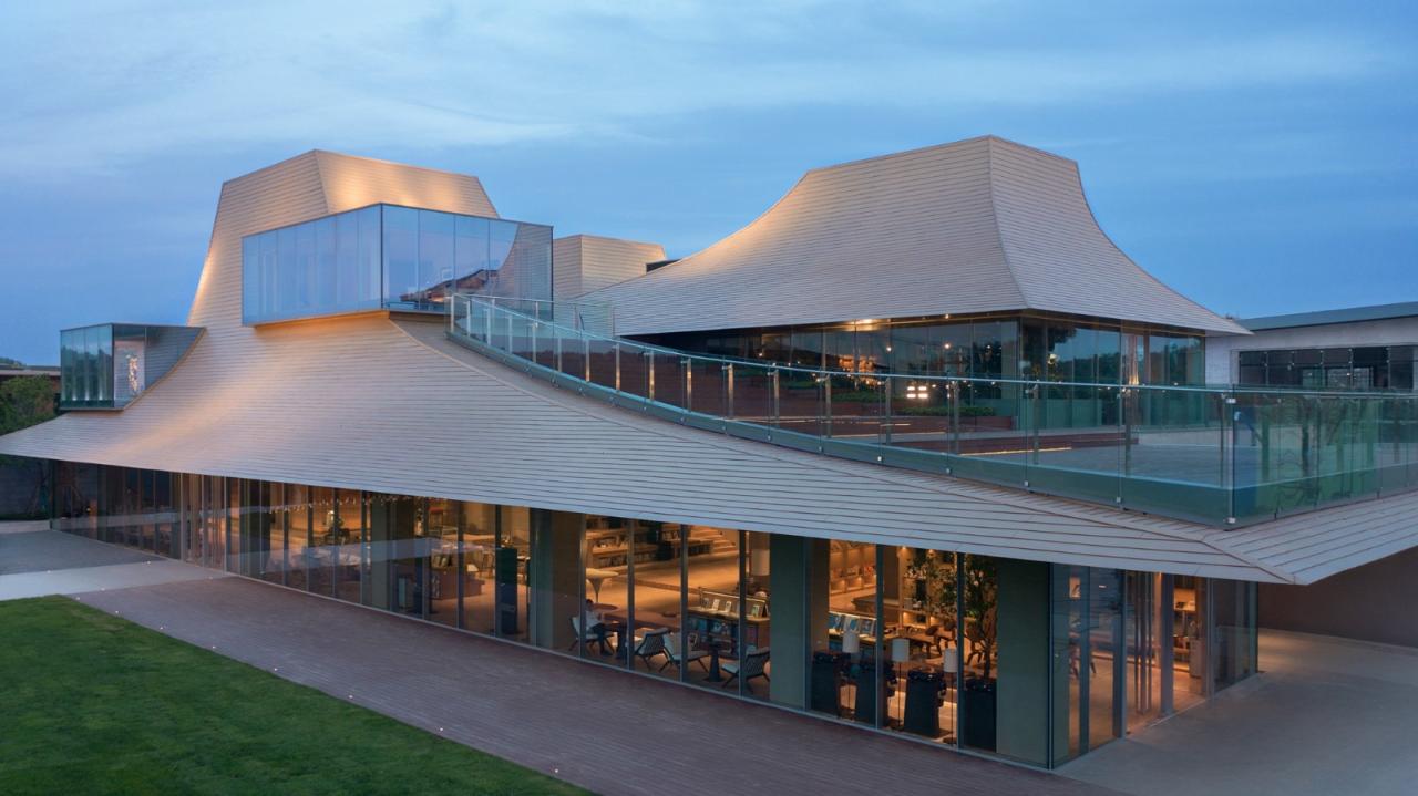 BIM建筑|光的中庭：泊心域社区邻里中心 / 孟凡浩-line+建筑事务所