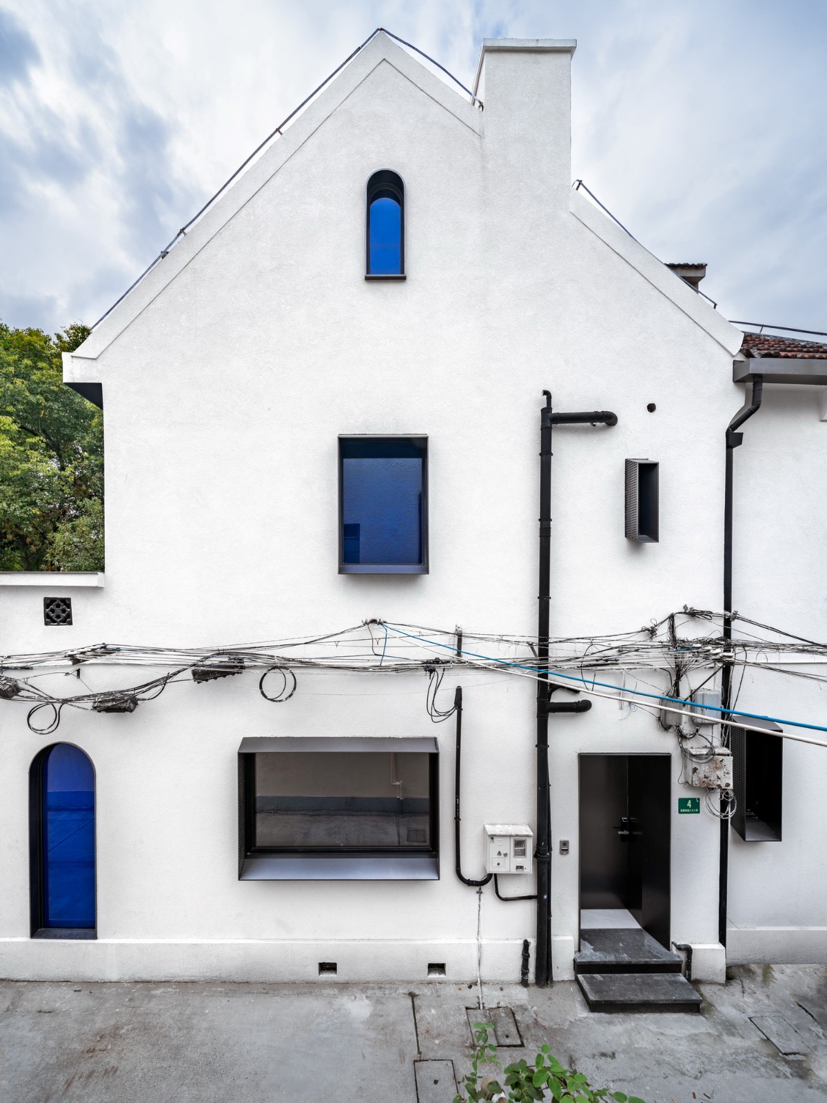 BIM建筑|微光之宅 / Wutopia Lab