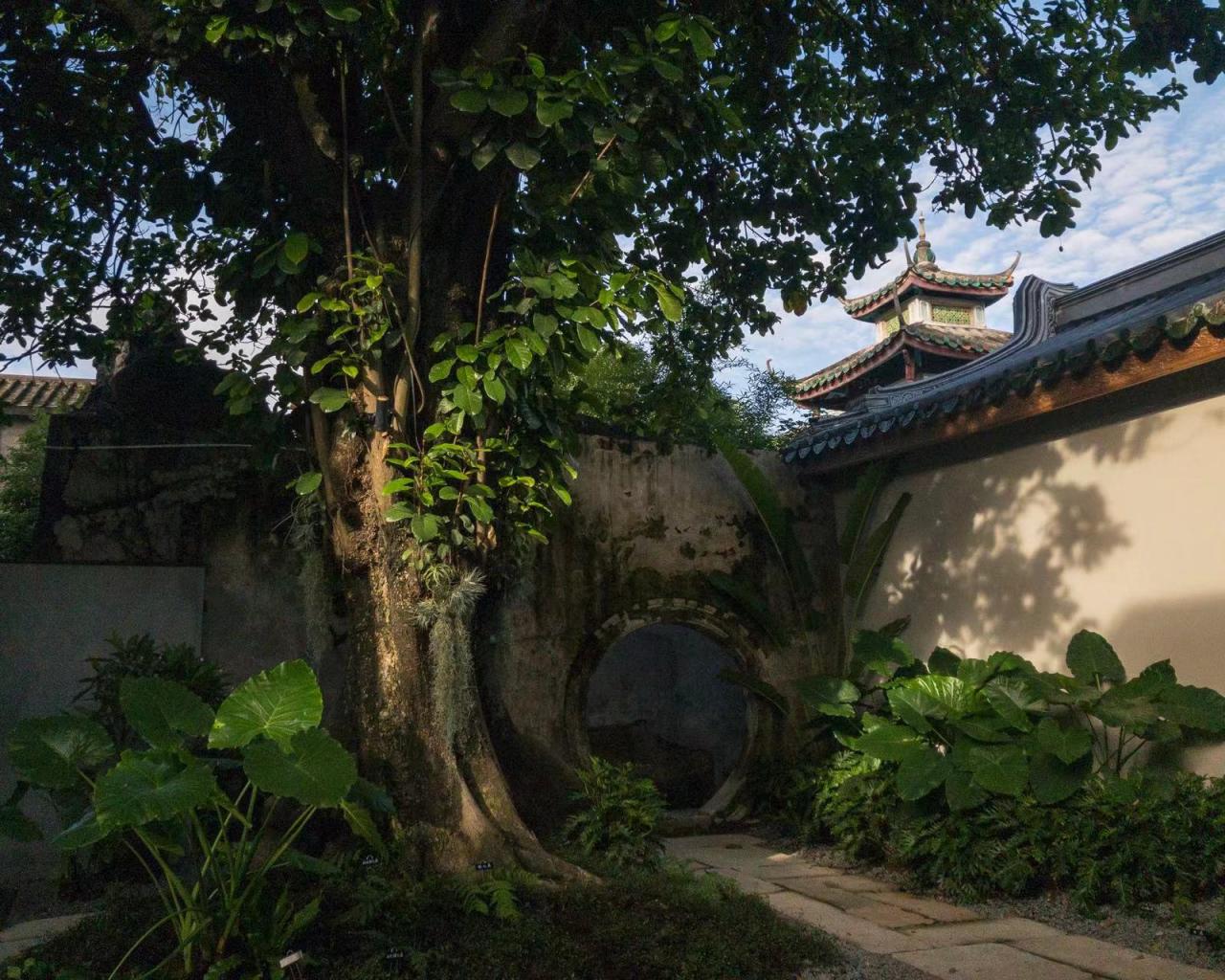 BIM建筑|潮州有熊酒店 / 以靠建筑