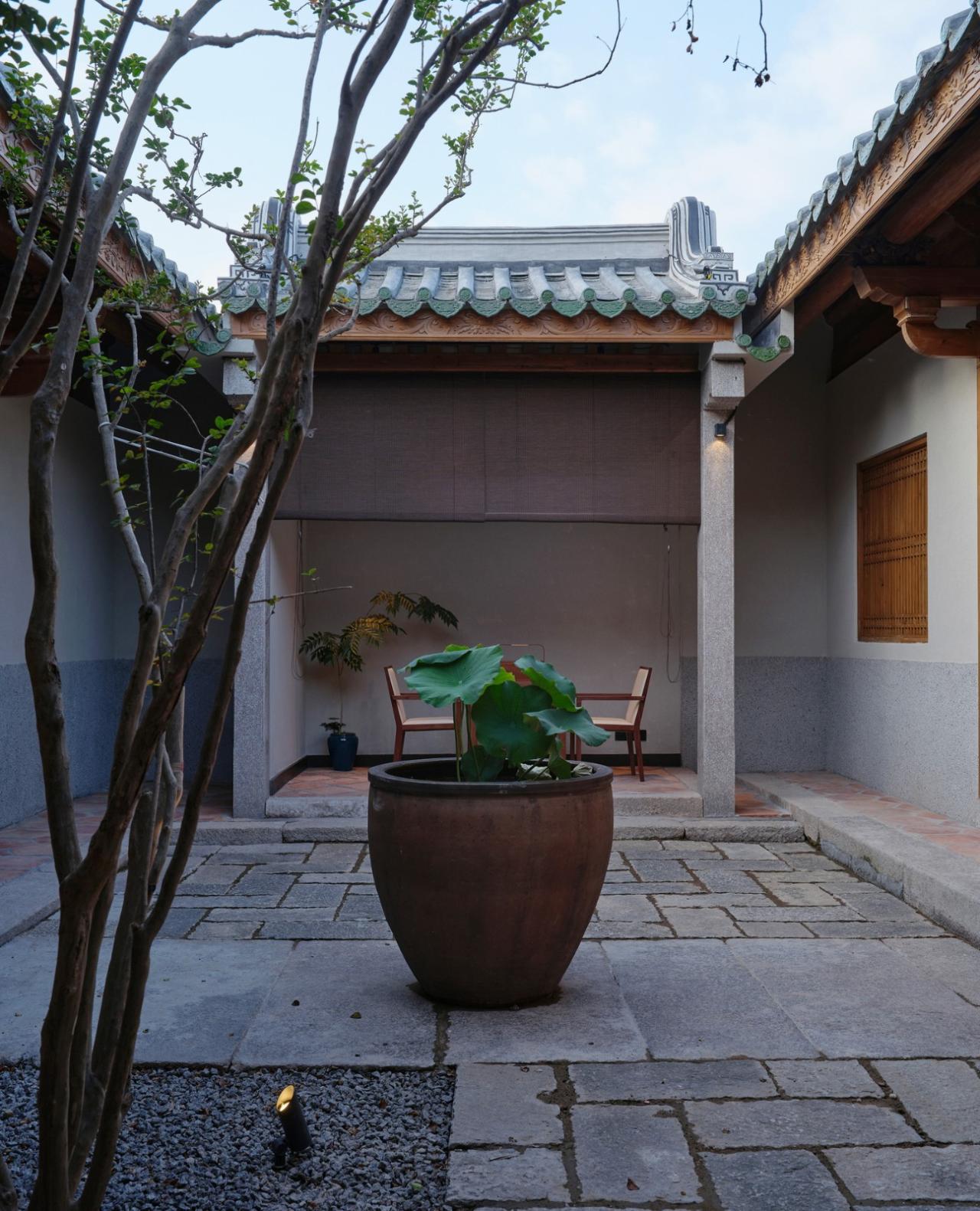 BIM建筑|潮州有熊酒店 / 以靠建筑