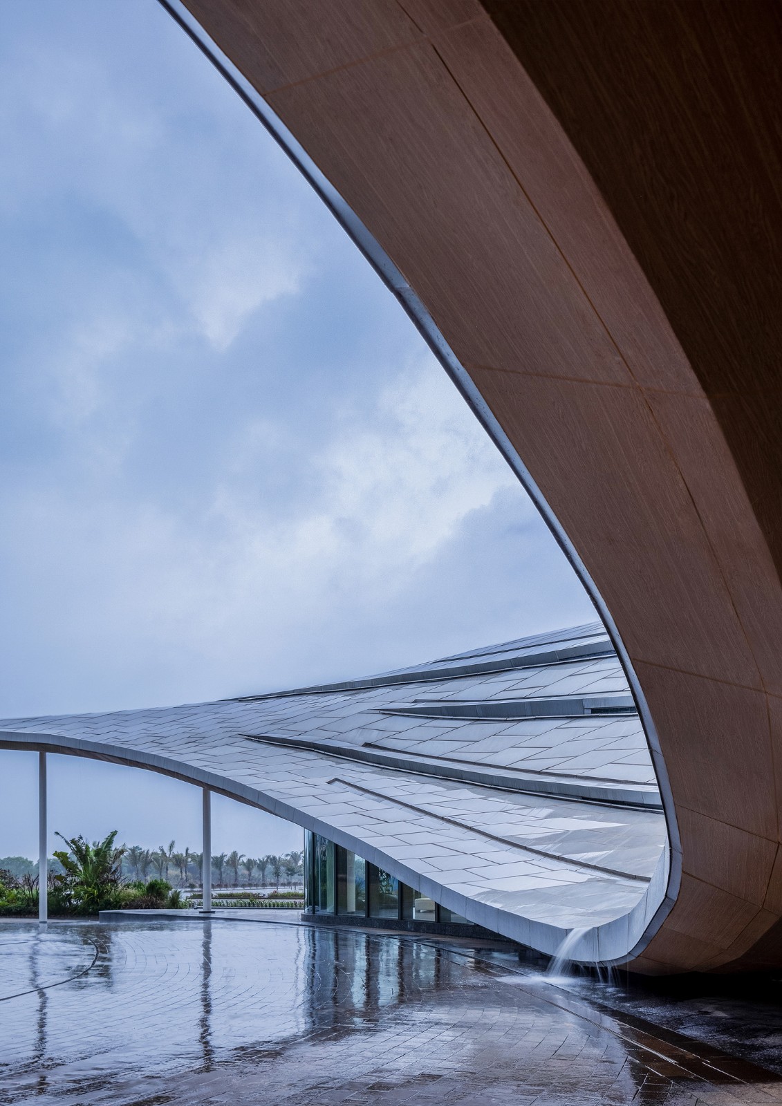 BIM建筑|海口西秀公园游客中心 / 慕达建筑