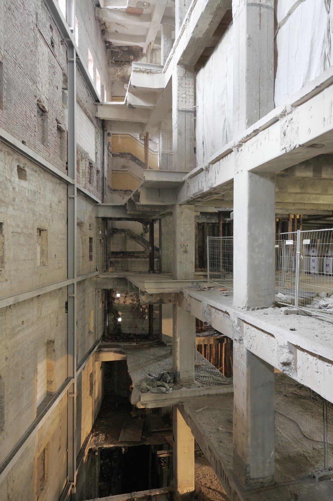 BIM建筑|德国多特蒙德U艺术创意中心及职业教育学园 / Gerber Architekten