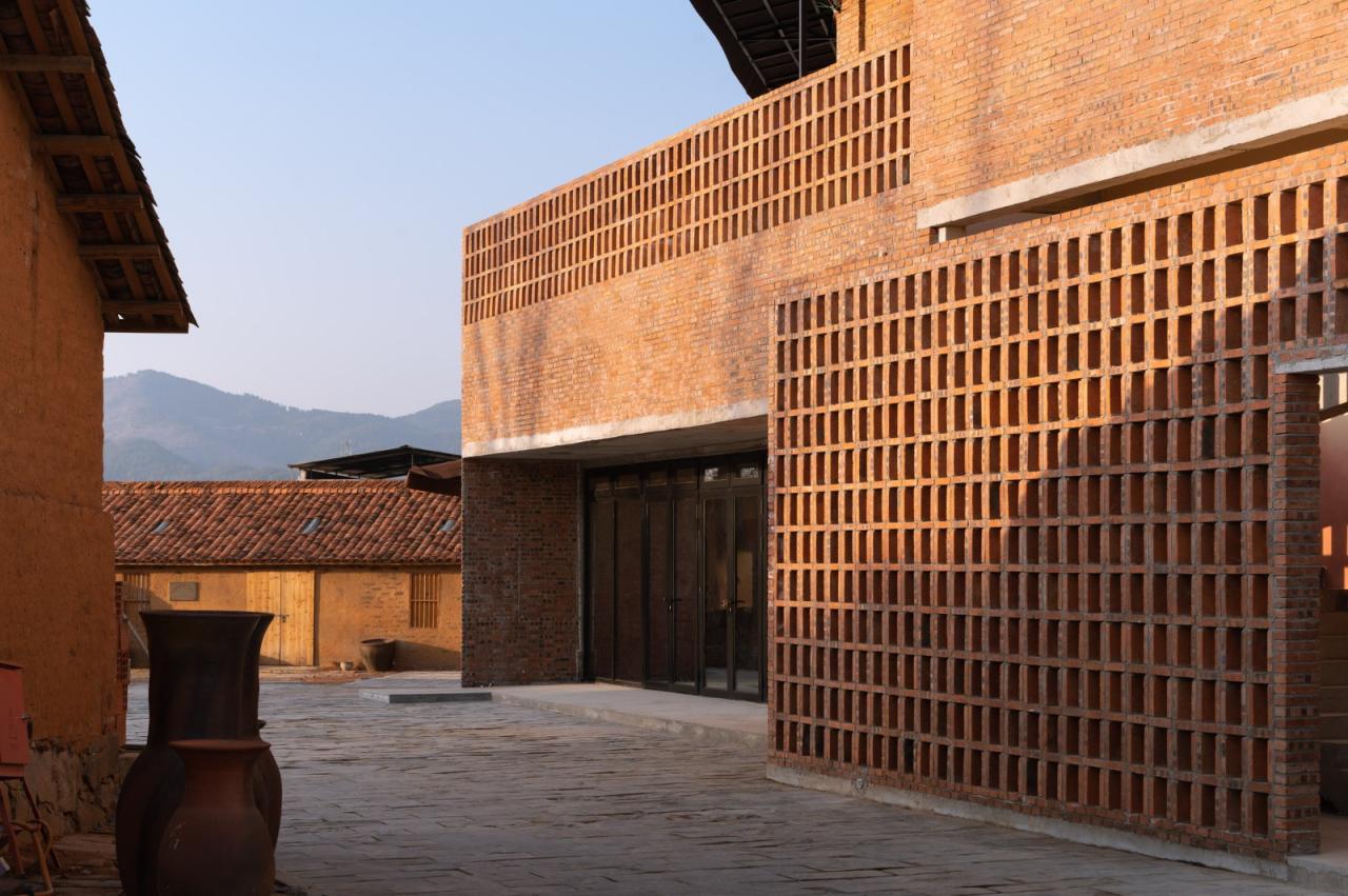 BIM建筑|安徽潜山痘姆龙窑及非遗客厅 / 灰空间建筑事务所