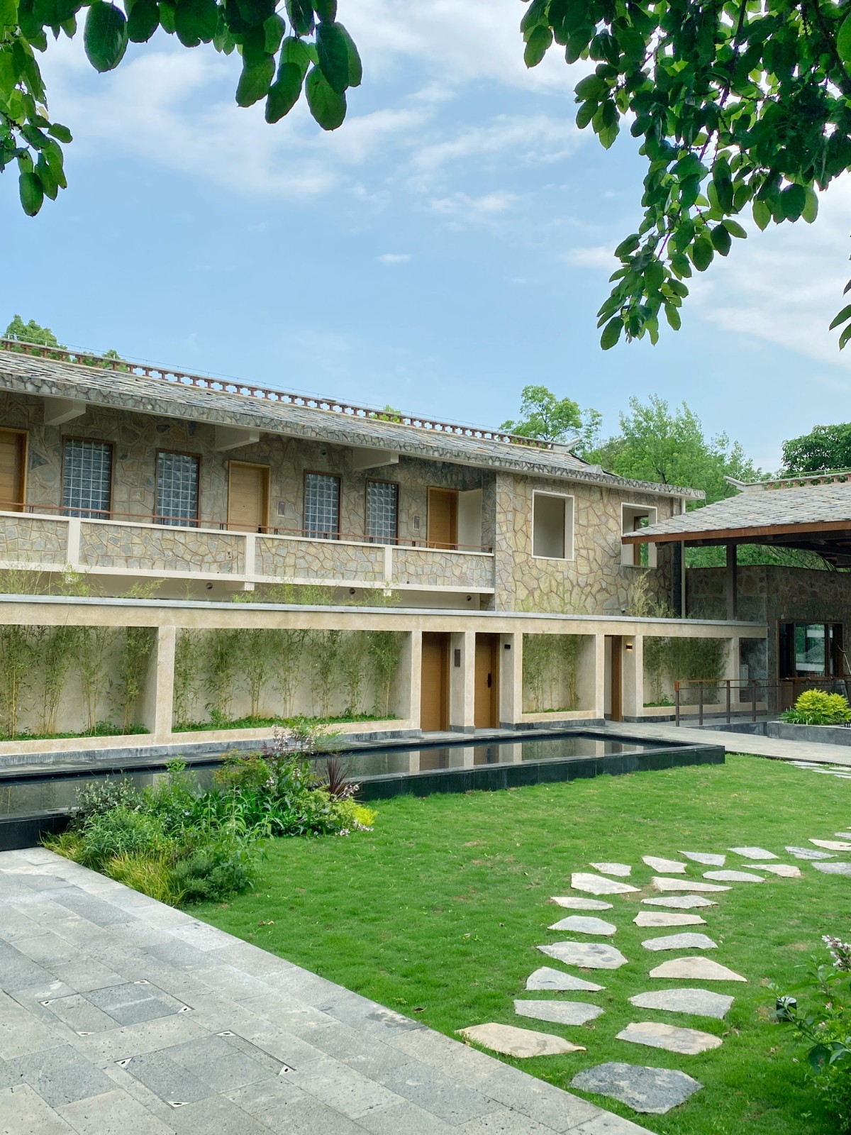 BIM建筑|瀑布下的诗意栖居:尧珈•瀑布村 /上海尧舜建筑设计有限公司