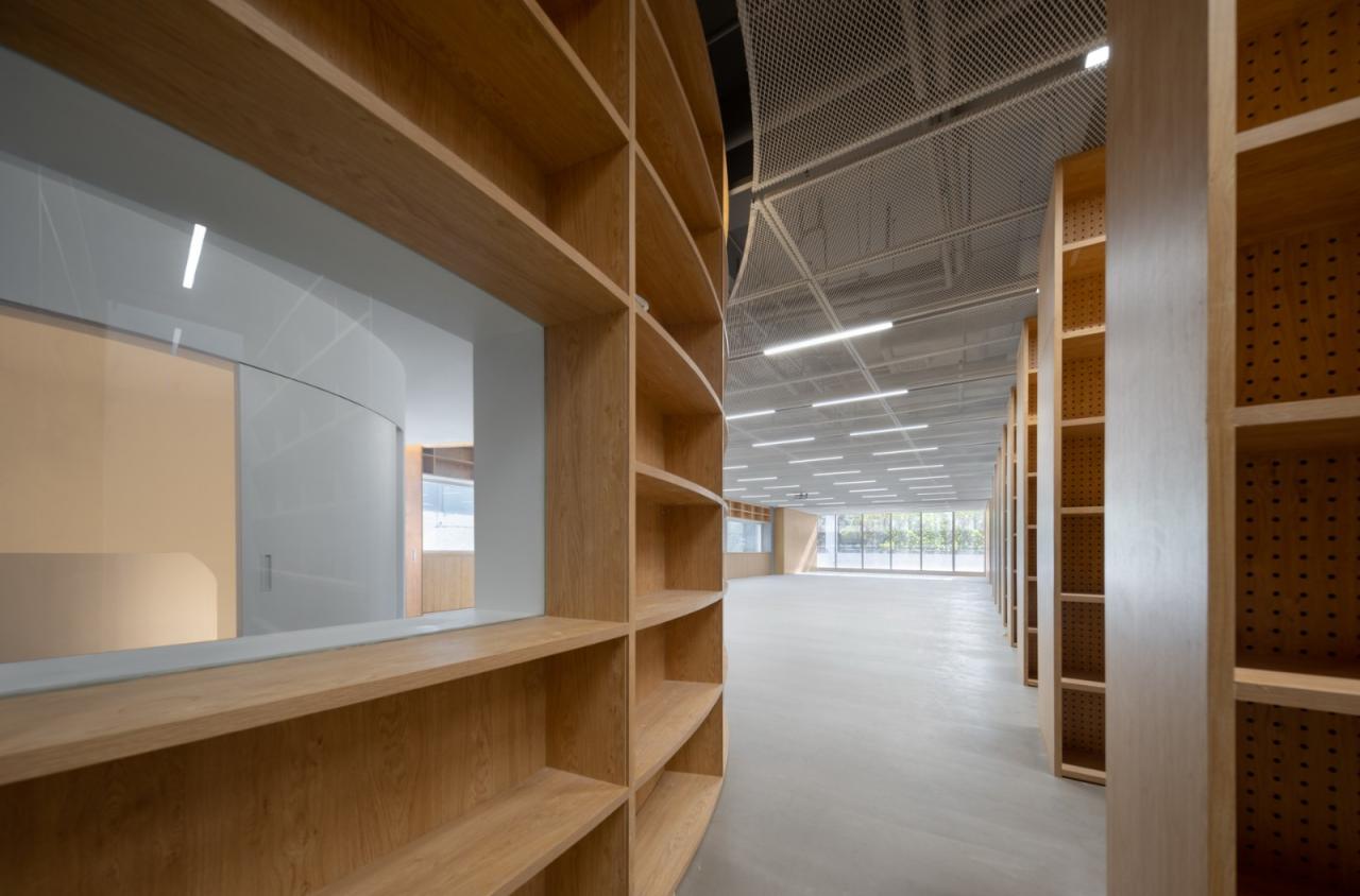 BIM建筑|掀开“白盒子”的美术馆：OCT当代艺术中心-B10馆 / URBANUS都市实践