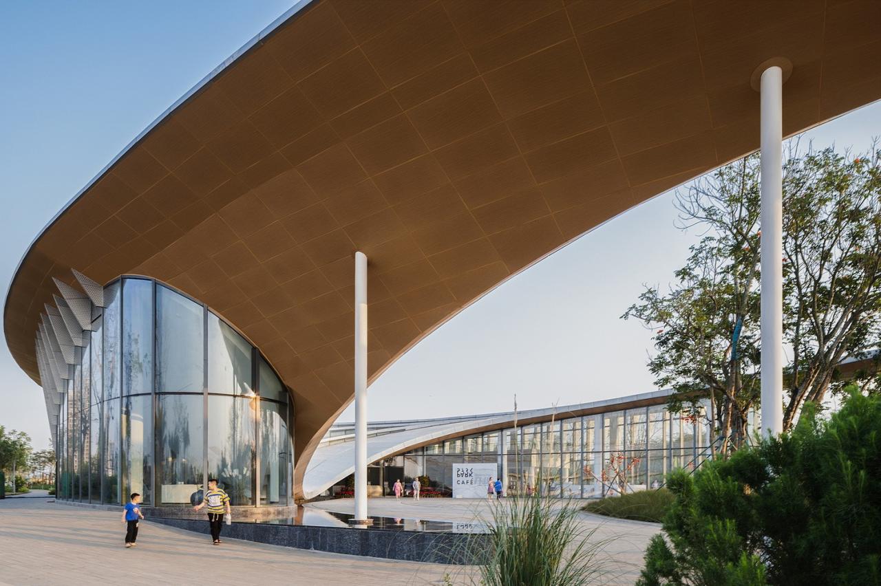 BIM建筑|海口西秀公园游客中心 / 慕达建筑