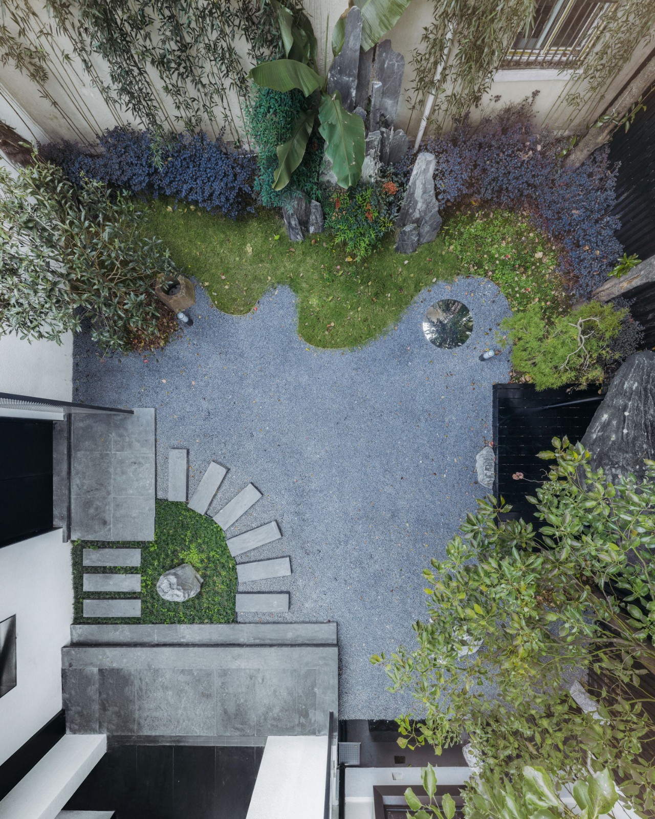 BIM建筑|微光之宅 / Wutopia Lab