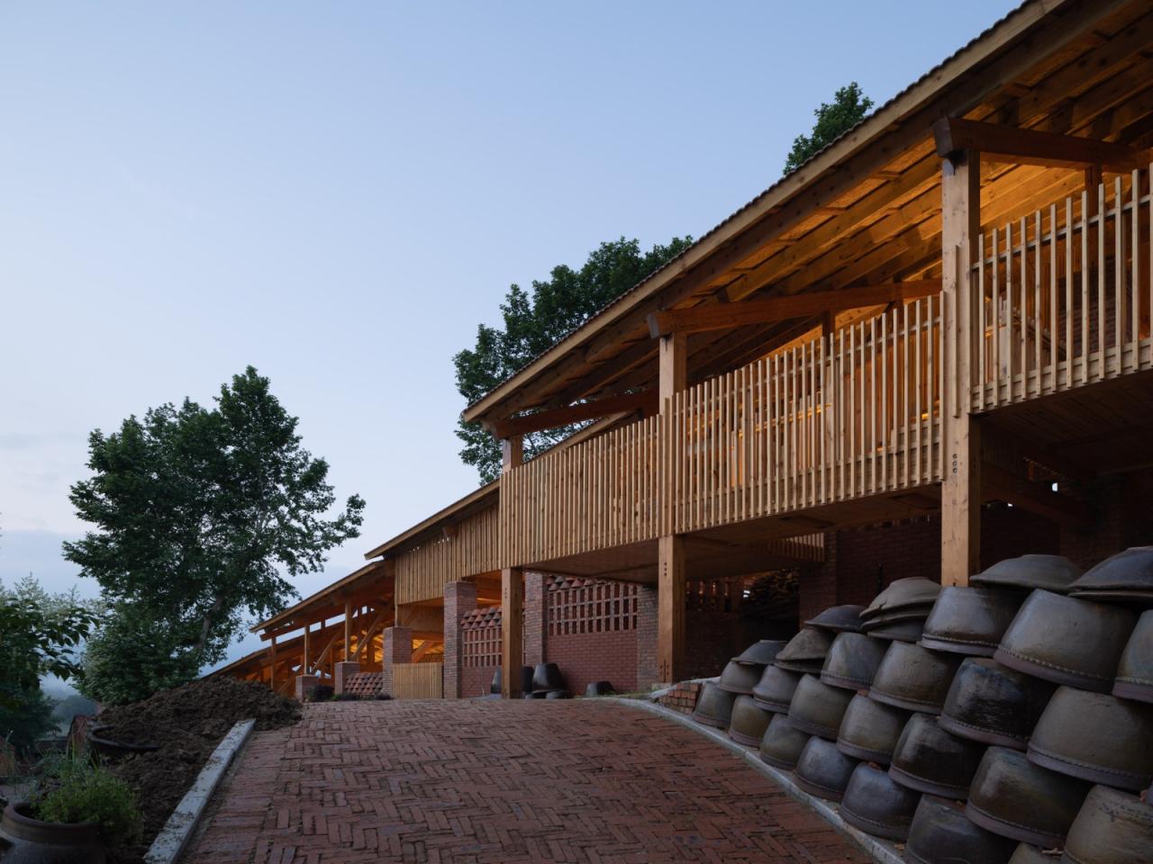 BIM建筑|安徽潜山痘姆龙窑及非遗客厅 / 灰空间建筑事务所