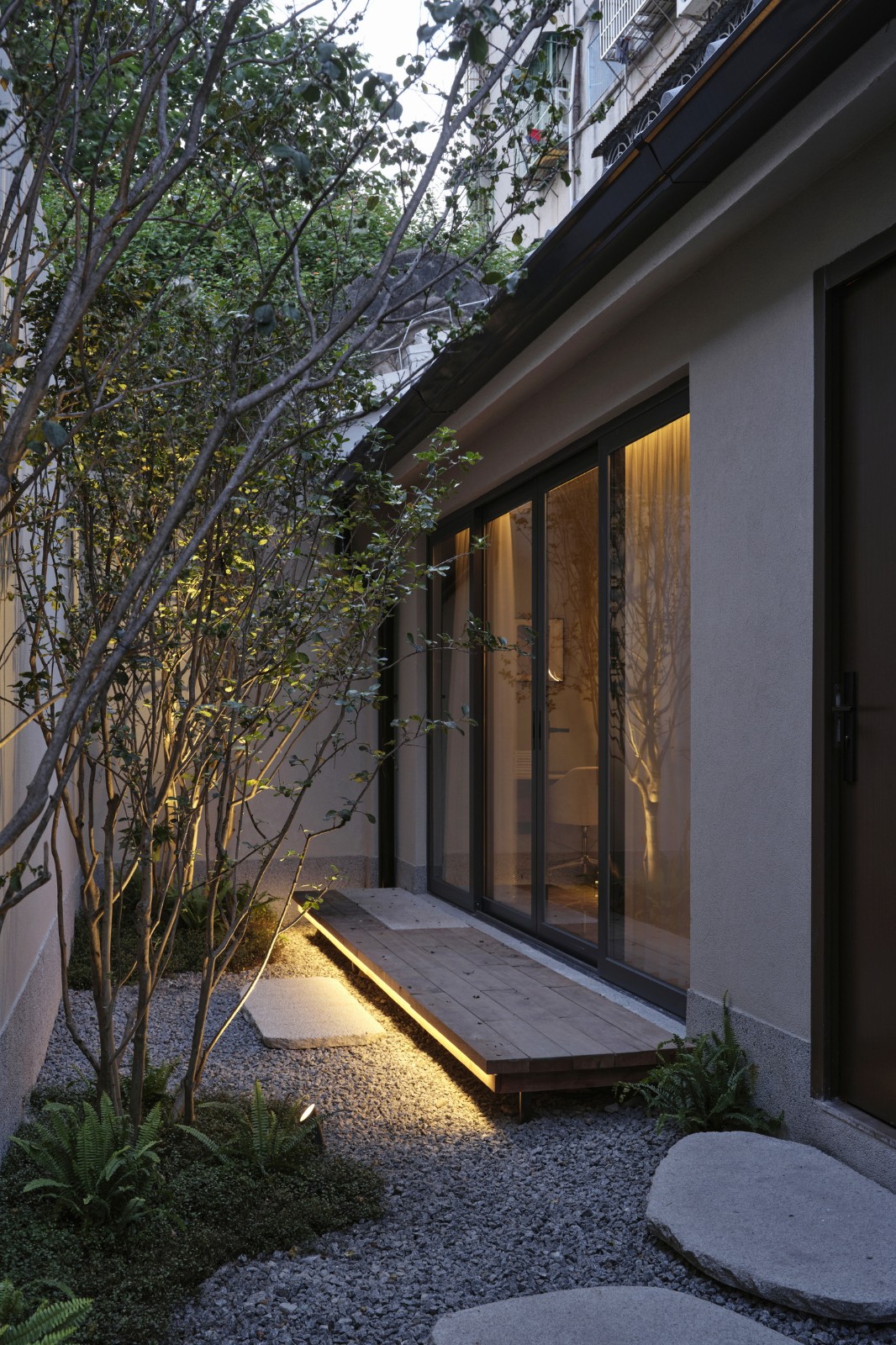 BIM建筑|潮州有熊酒店 / 以靠建筑