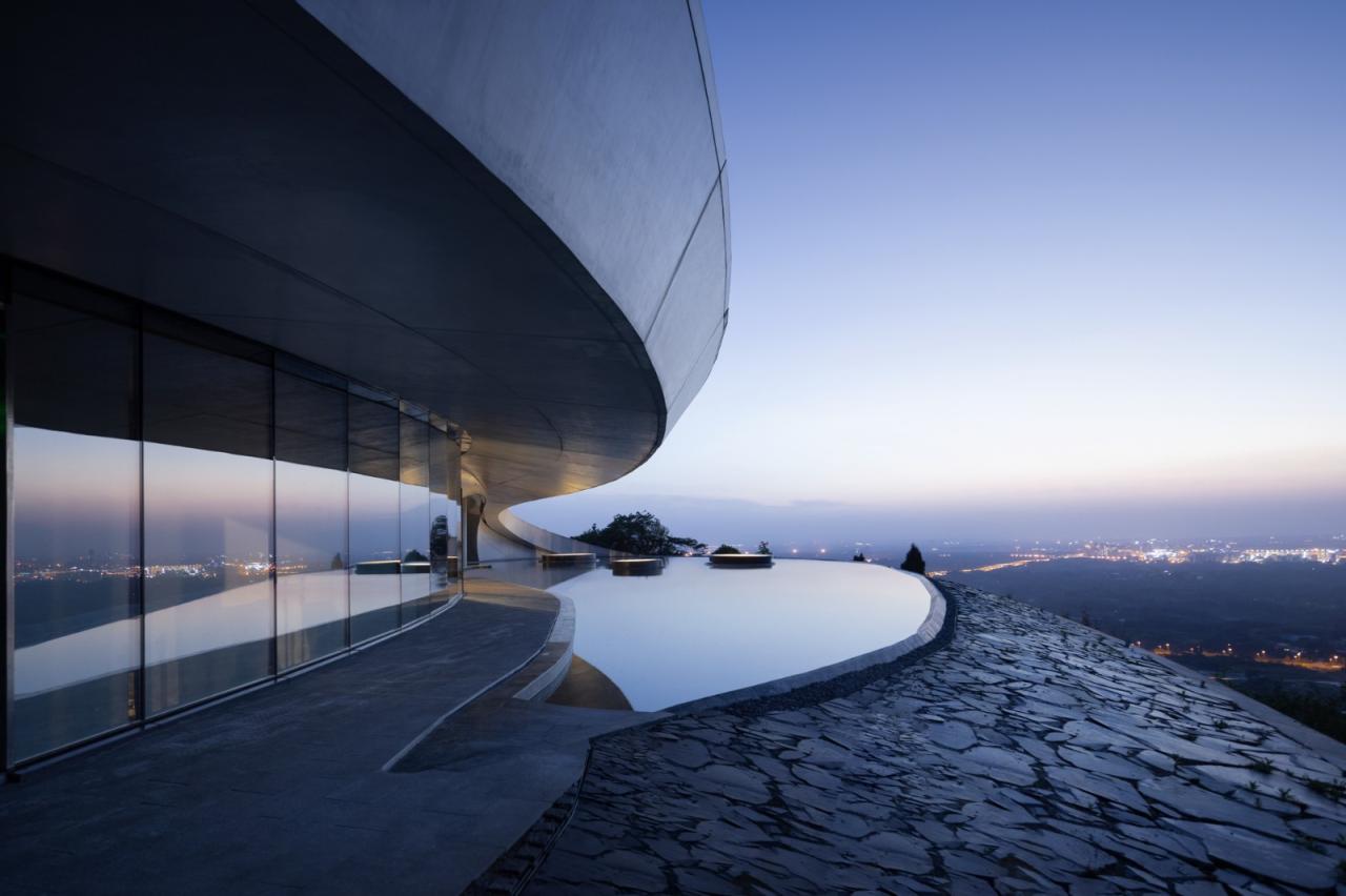 BIM建筑|龙泉山镜高空平台 / BUZZ建筑事务所