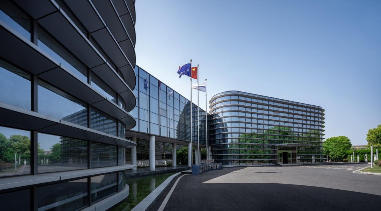 BIM建筑|苏南民营企业发展的建筑样本：航亚科技总部办公楼 / 米丈建筑