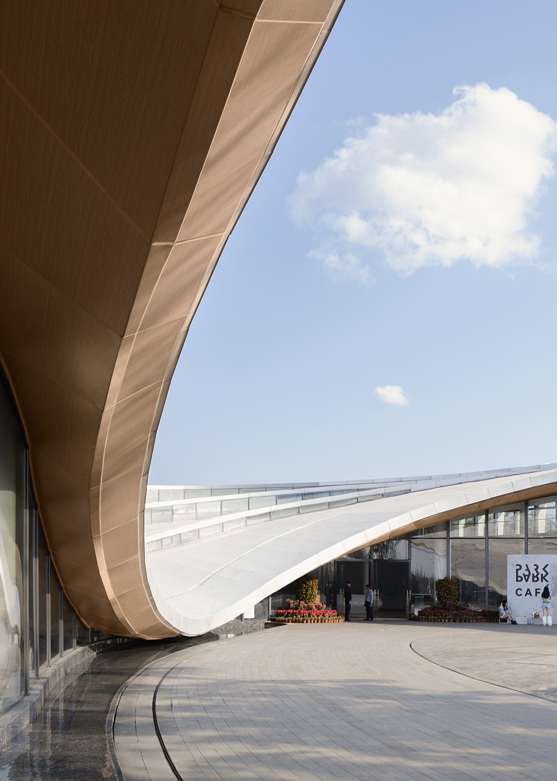 BIM建筑|海口西秀公园游客中心 / 慕达建筑