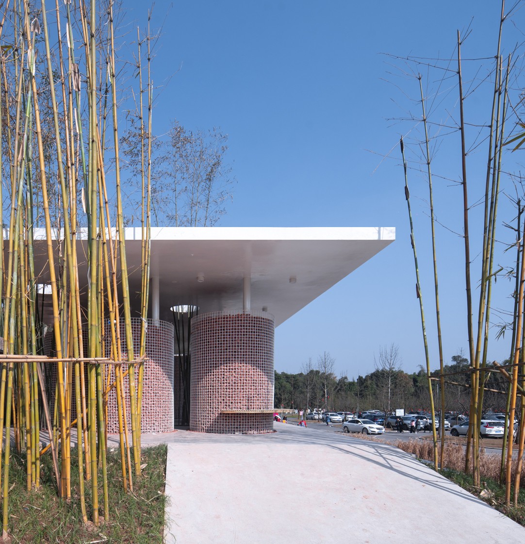 BIM建筑|竹影摇曳的无性别公共卫生间：安石卷厕 / 在行建筑