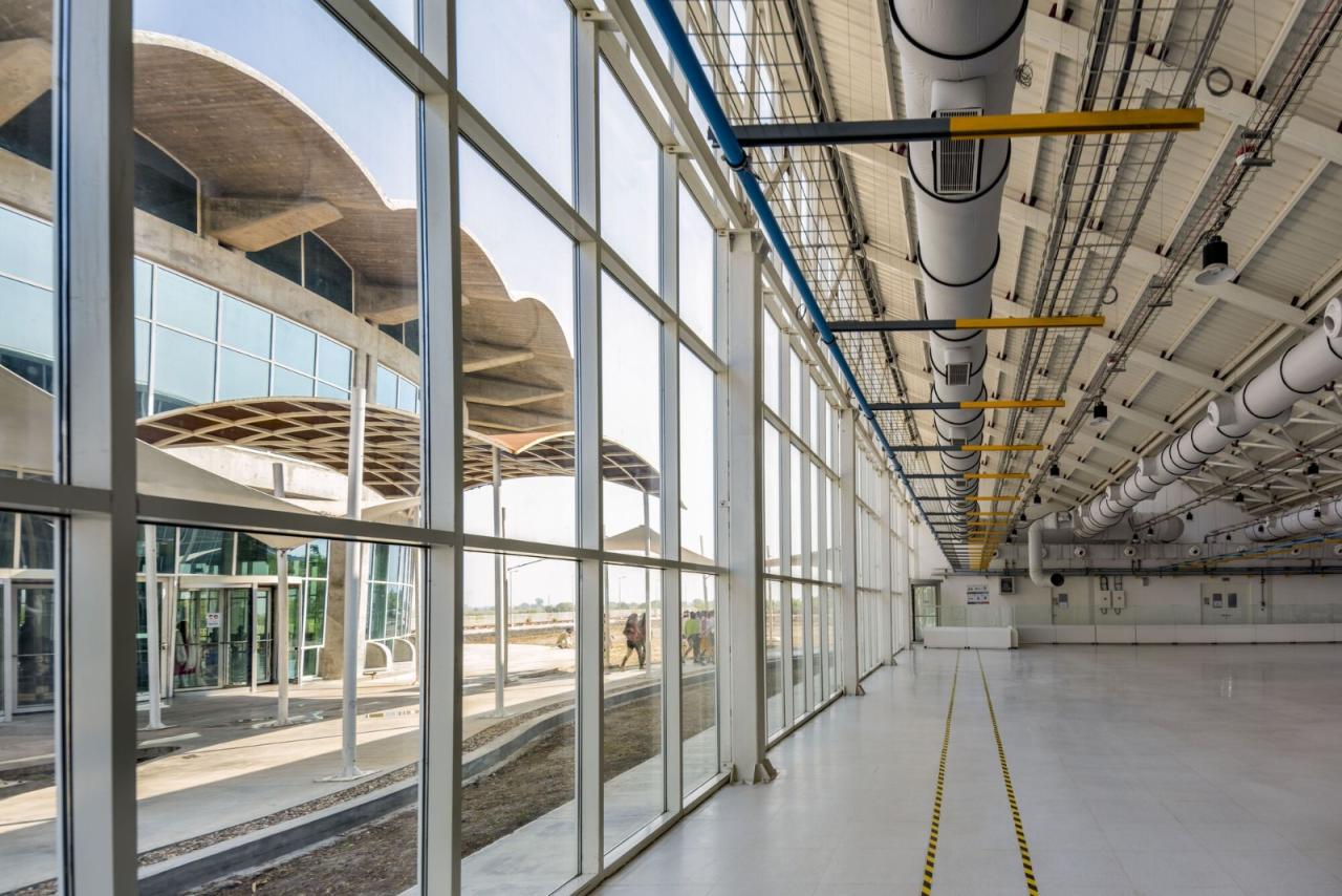 BIM建筑|秩序城堡，Sanand 工厂 / Studio Saar