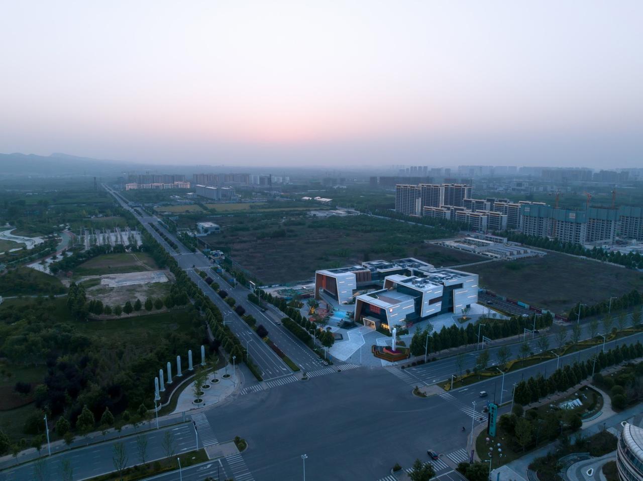 BIM建筑|山之谷：郑州·深业健康城 / 柏涛建筑