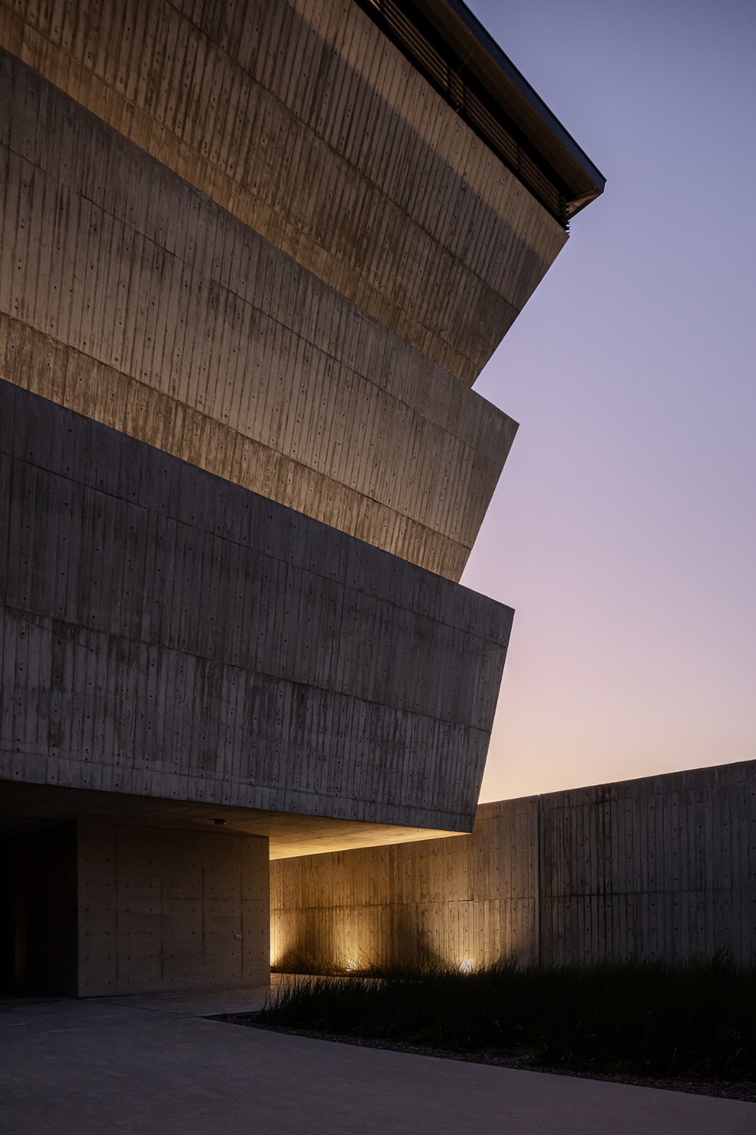 BIM建筑|山中骨灰安置所 / Behet Bondzio Lin Architekten