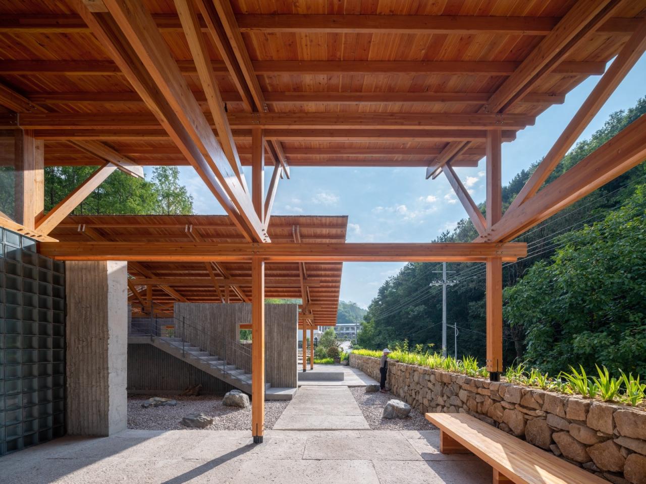 BIM建筑|留坝瓦窑沟多功能服务中心 / 尌林建筑设计事务所