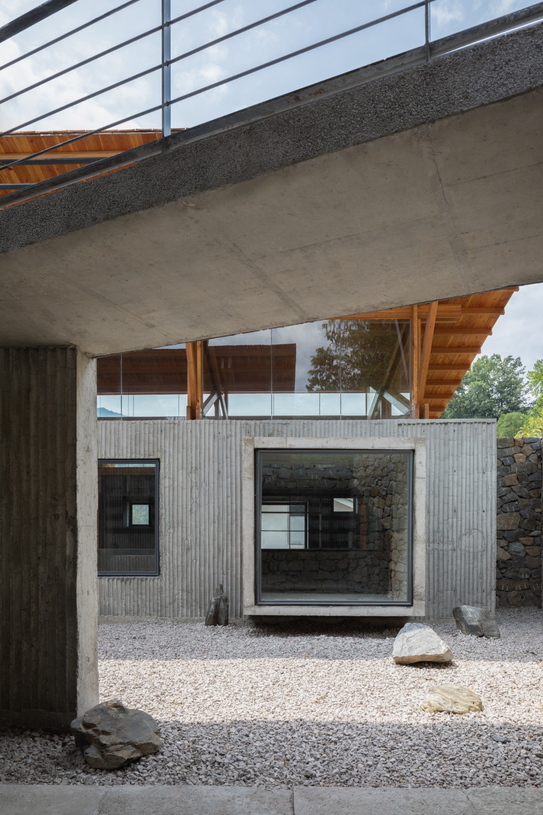 BIM建筑|留坝瓦窑沟多功能服务中心 / 尌林建筑设计事务所