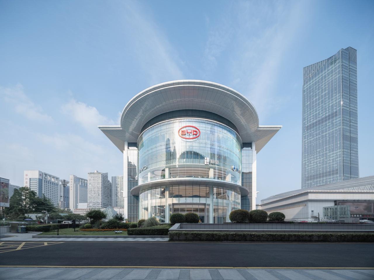 BIM建筑|启迪未来 江城地标：武汉比亚迪品牌体验中心 / 成执设计