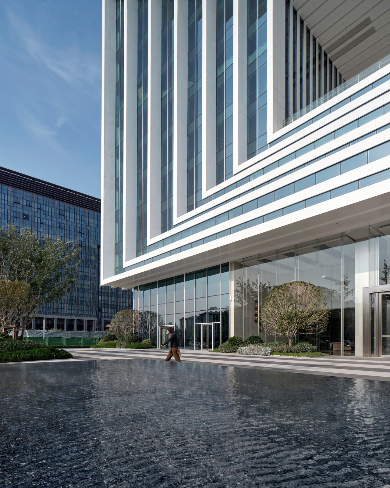 BIM建筑|时空之窗——龙湖国际中心 / 华都设计HDD