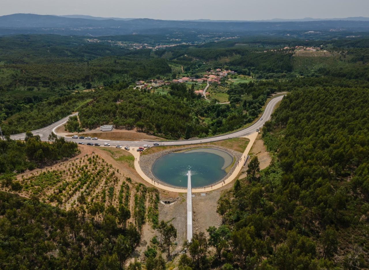 BIM建筑|葡萄牙火灾遇难者纪念馆 / 艾德瓦尔多·苏托·德·莫拉