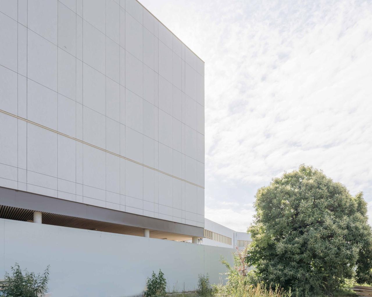 BIM建筑|瓦伦顿 Samuel-Paty 中学 / Archipente