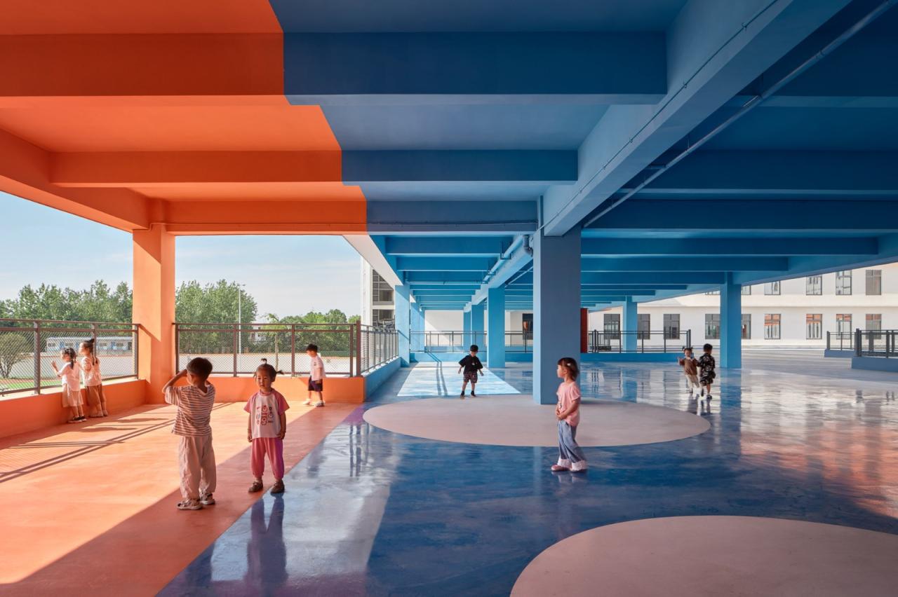 BIM建筑|县城里的新学校：送你一匹小马 / 上海立木建筑规划