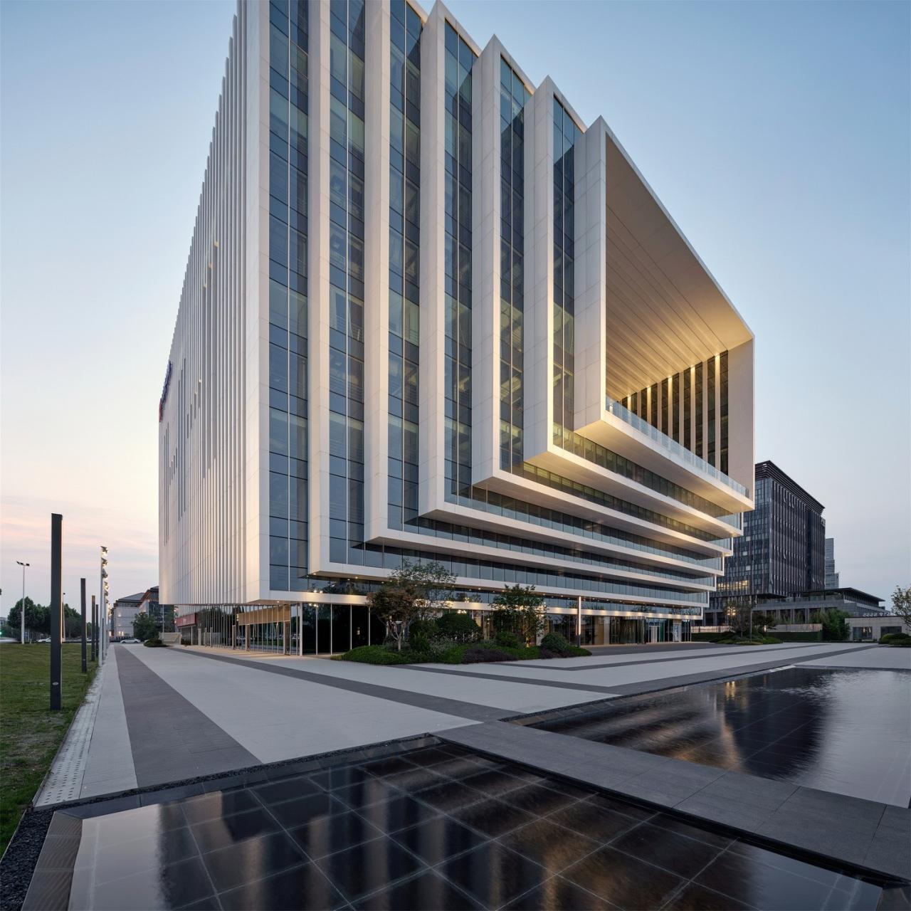 BIM建筑|时空之窗——龙湖国际中心 / 华都设计HDD