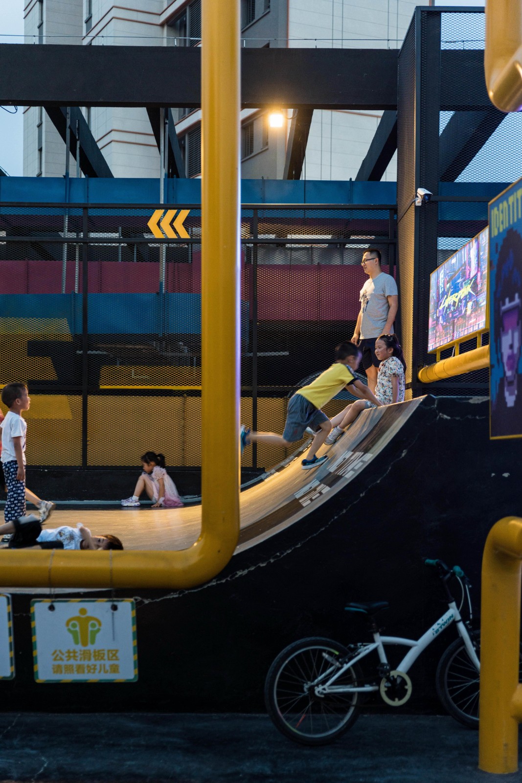 BIM建筑|天空过客——天津中海环宇城天台滑板公园 / DAGA大观建筑