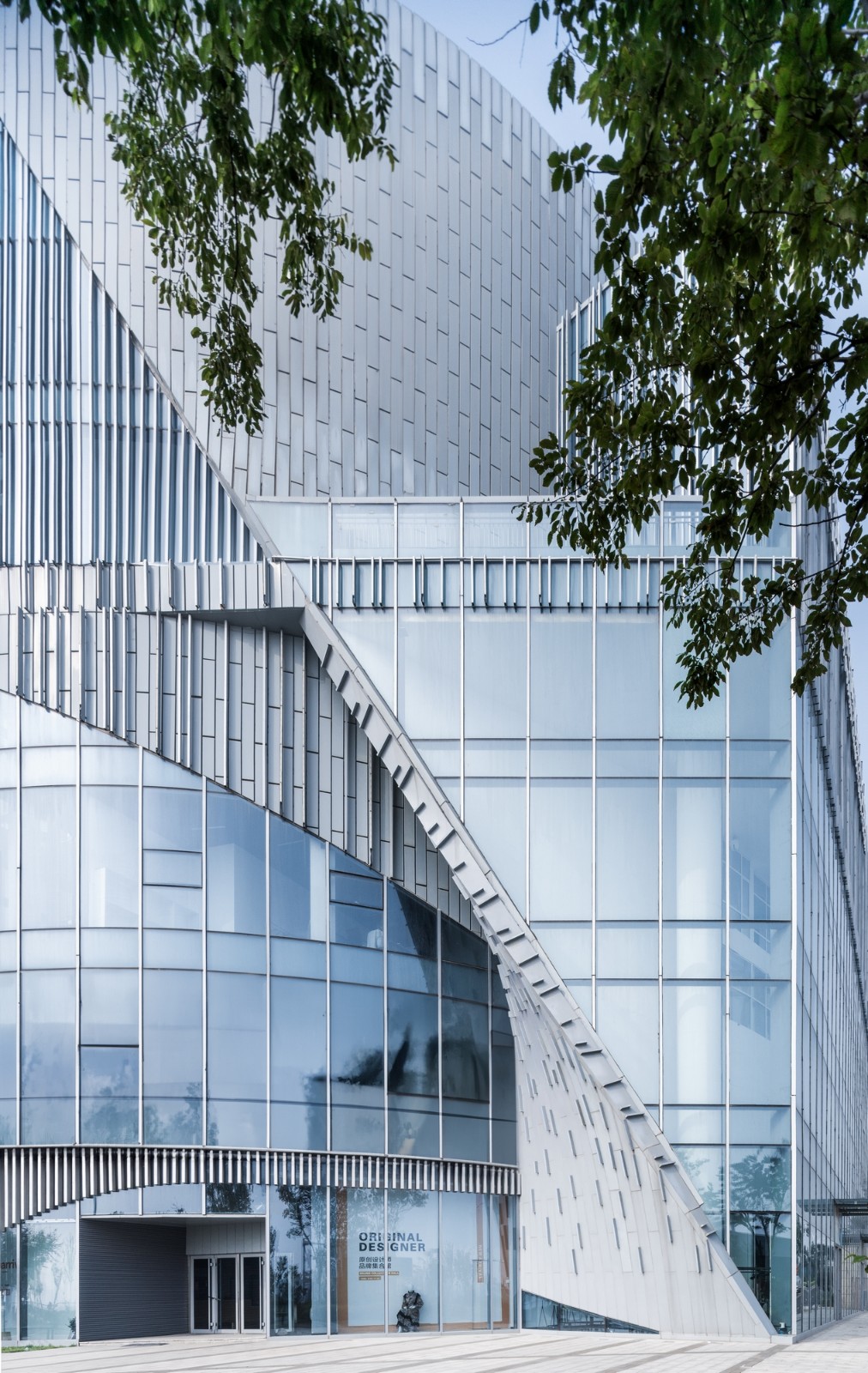 BIM建筑|OMC时尚发布中心 / 时境建筑