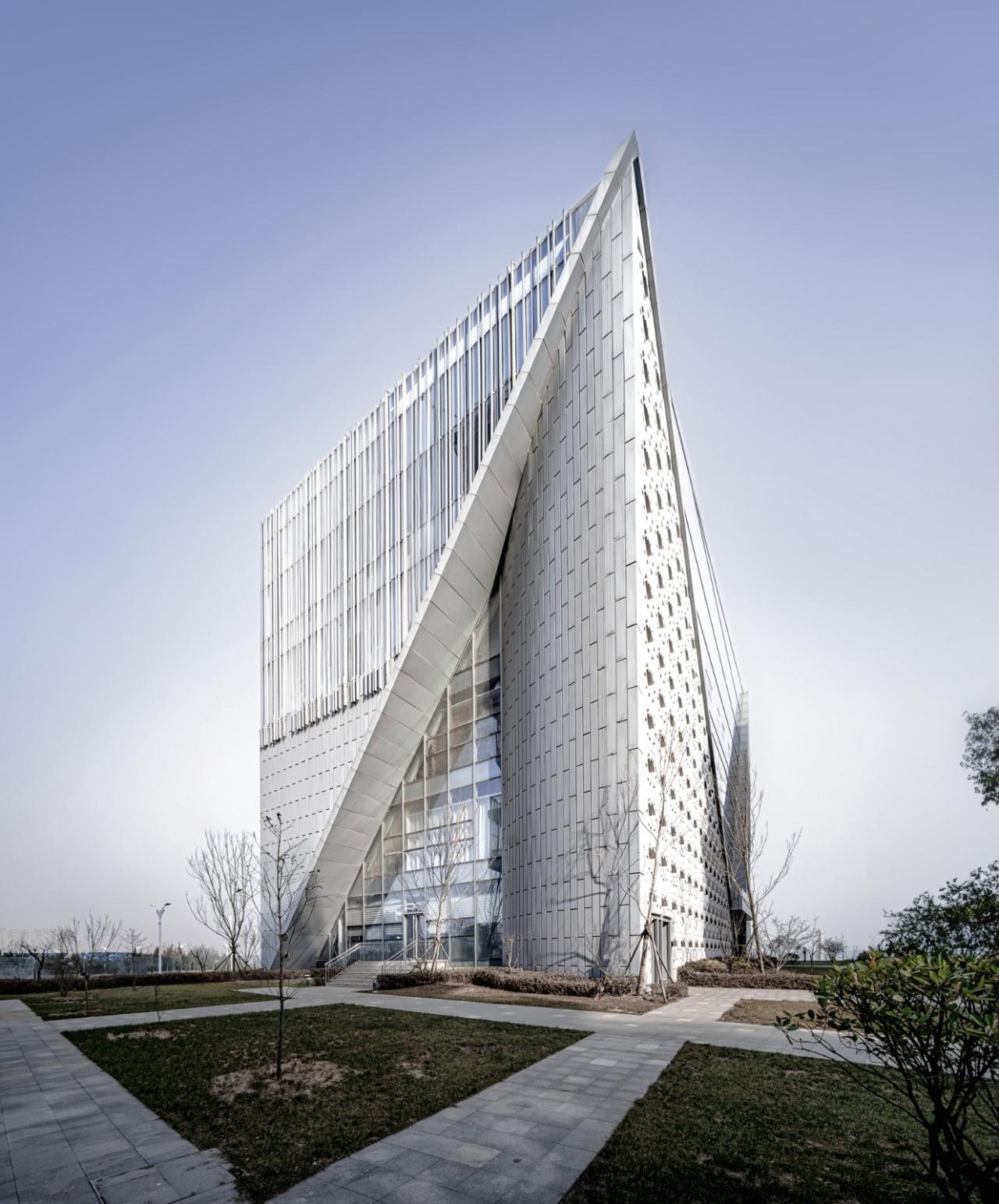 BIM建筑|OMC时尚发布中心 / 时境建筑