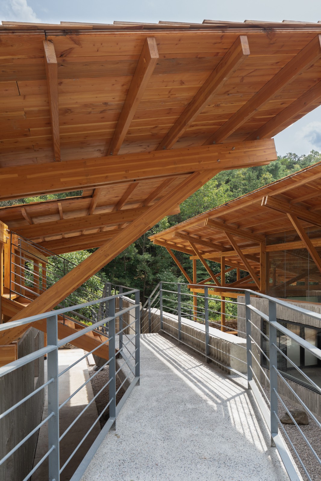 BIM建筑|留坝瓦窑沟多功能服务中心 / 尌林建筑设计事务所