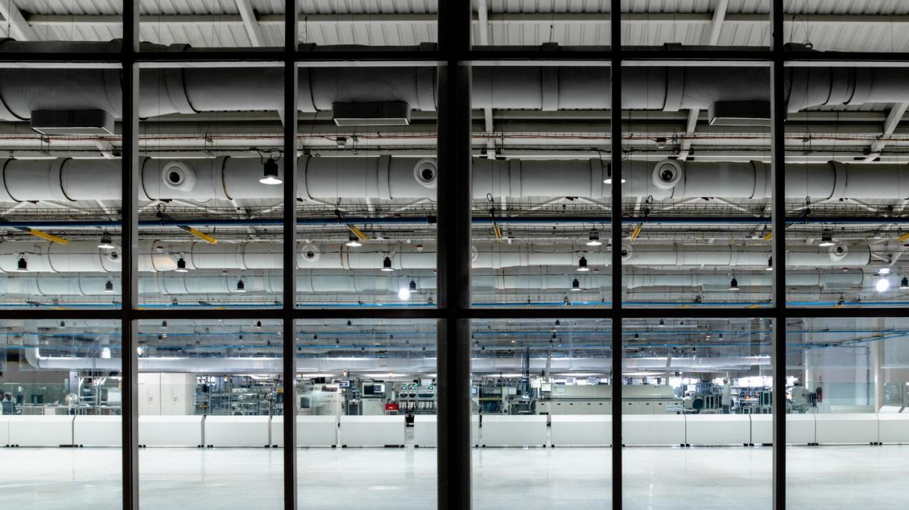 BIM建筑|秩序城堡，Sanand 工厂 / Studio Saar