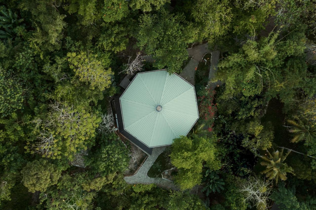 BIM建筑|八角餐厅和工作区 / Stilt Studios