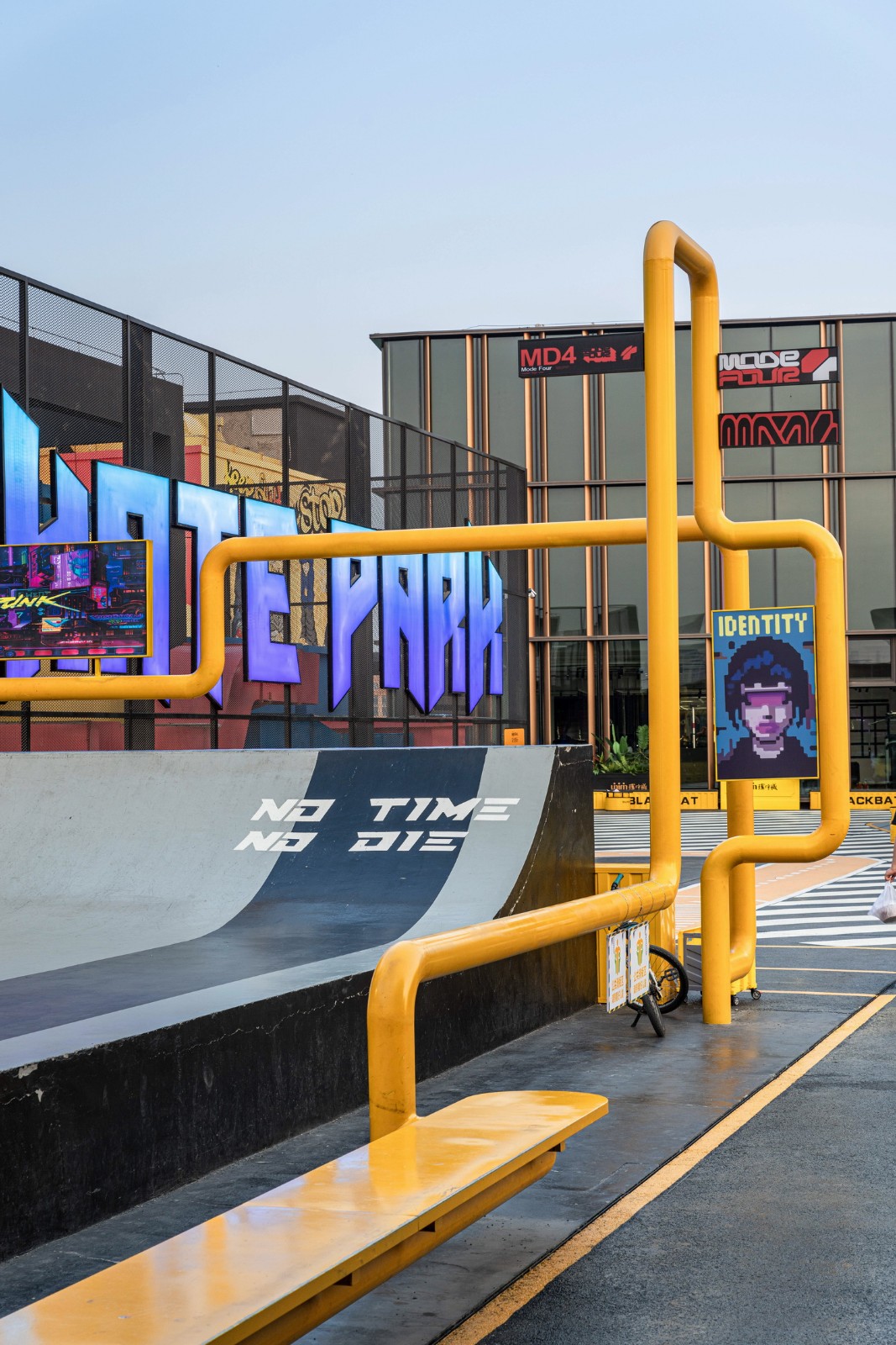 BIM建筑|天空过客——天津中海环宇城天台滑板公园 / DAGA大观建筑