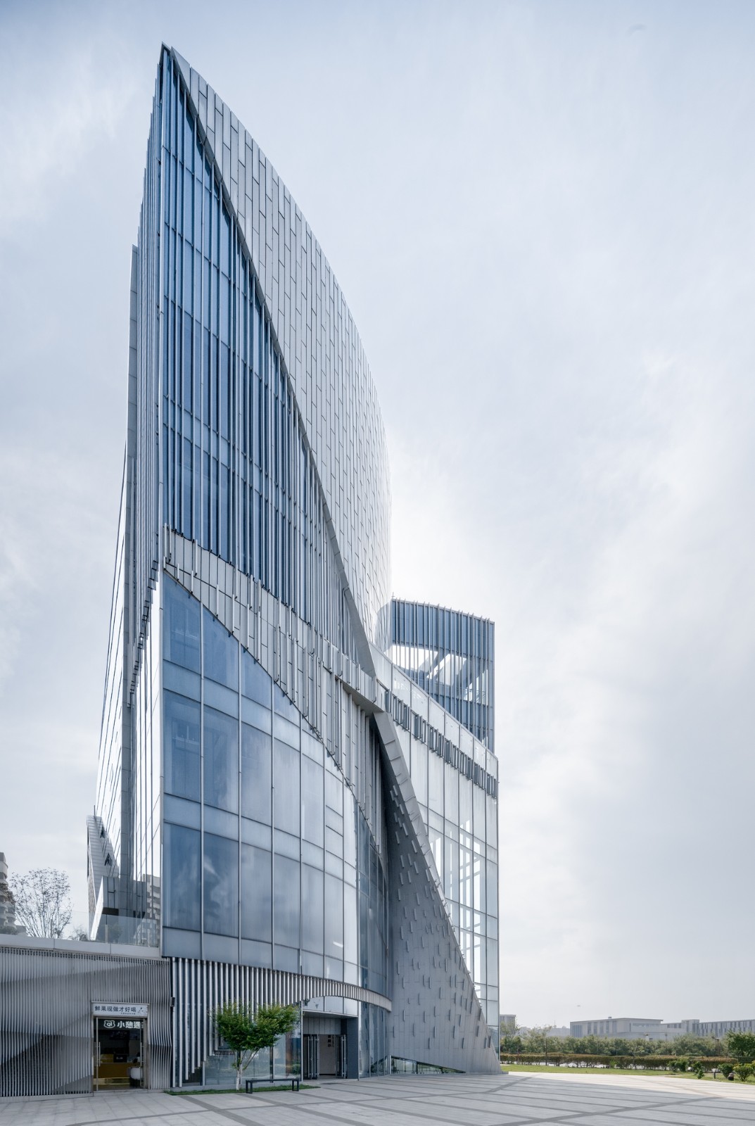 BIM建筑|OMC时尚发布中心 / 时境建筑