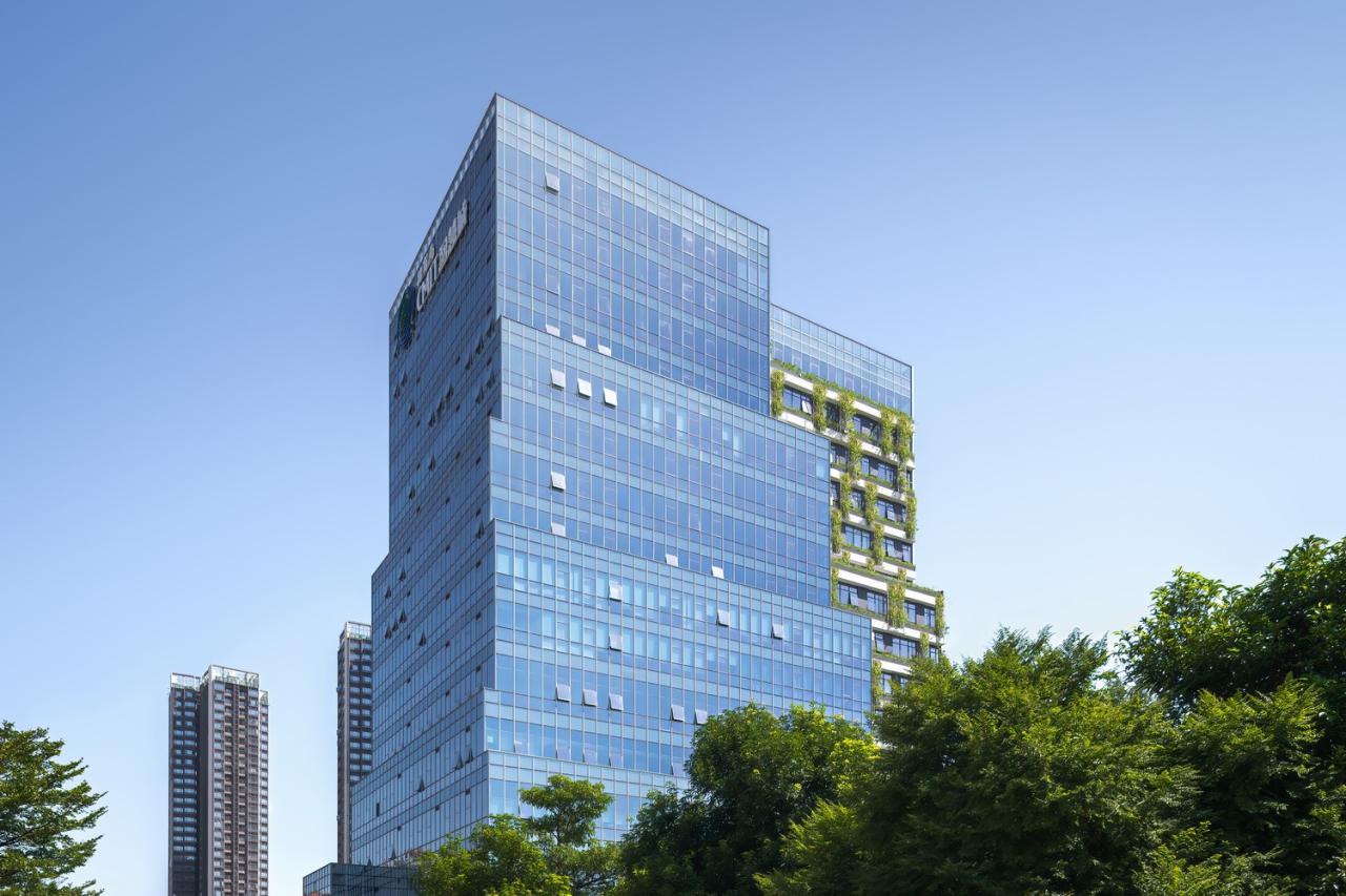 BIM建筑|深圳招商局光明科技园 / 梵朴设计